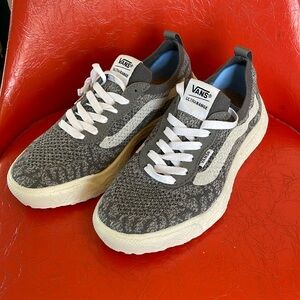Vans women’s ultrarange vr3 gray 7.0